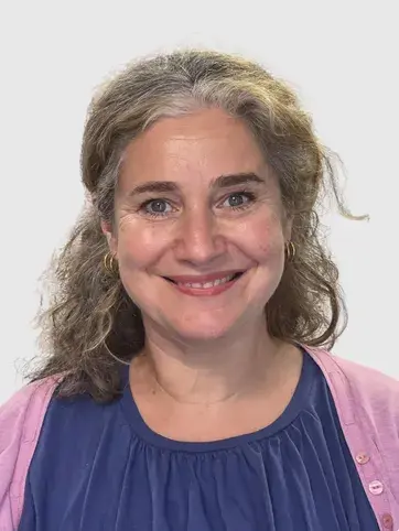 A headshot of Sara Roberts